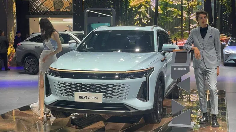 Jaguar e Land Rover elettriche e ibride: accordo con i cinesi di Chery