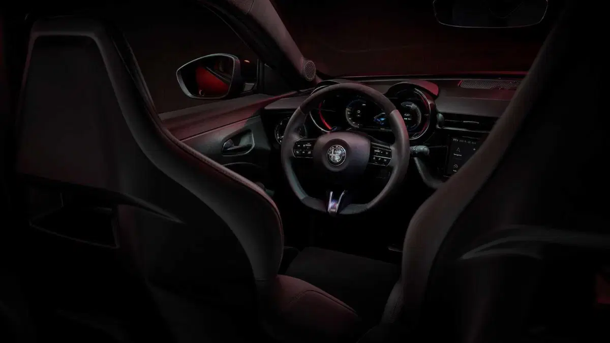 Alfa Romeo Junior 1.2 ibrida 145cv edct6 (10)