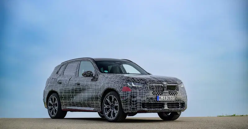 Nuovo BMW X3: Perfezionamento dei Sistemi di Assistenza e Dinamica di Guida