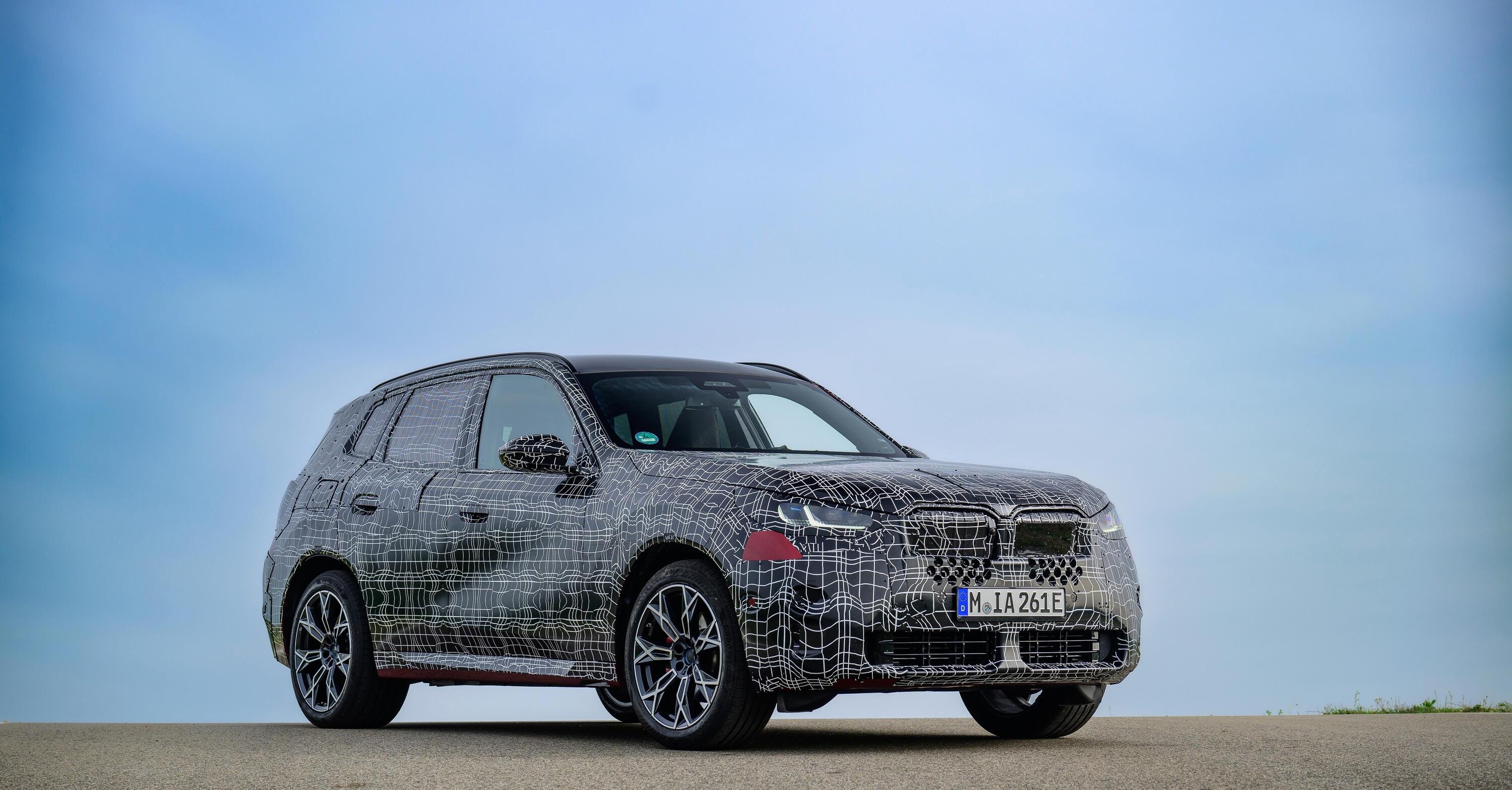 Nuovo BMW X3: Perfezionamento dei Sistemi di Assistenza e Dinamica di Guida