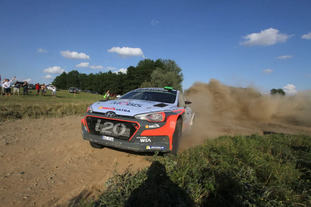 WRC 2016 con Hayden Paddon: Polonia (8)
