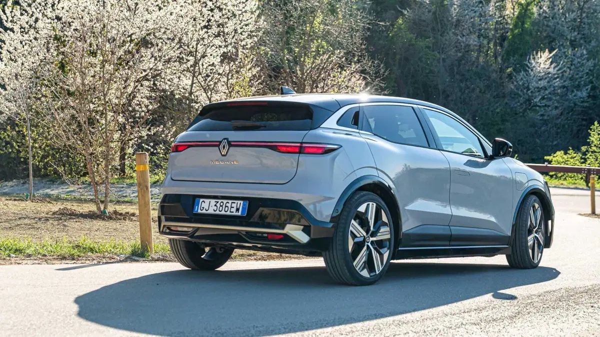 Renault Megane E-Tech Electric Evolution EV60 130cv AC22 (4)
