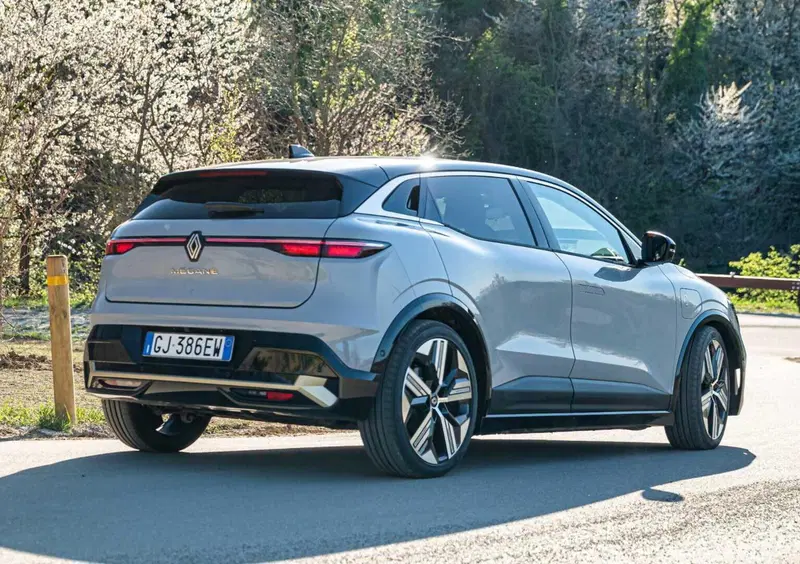 Renault Megane E-Tech Electric (4)