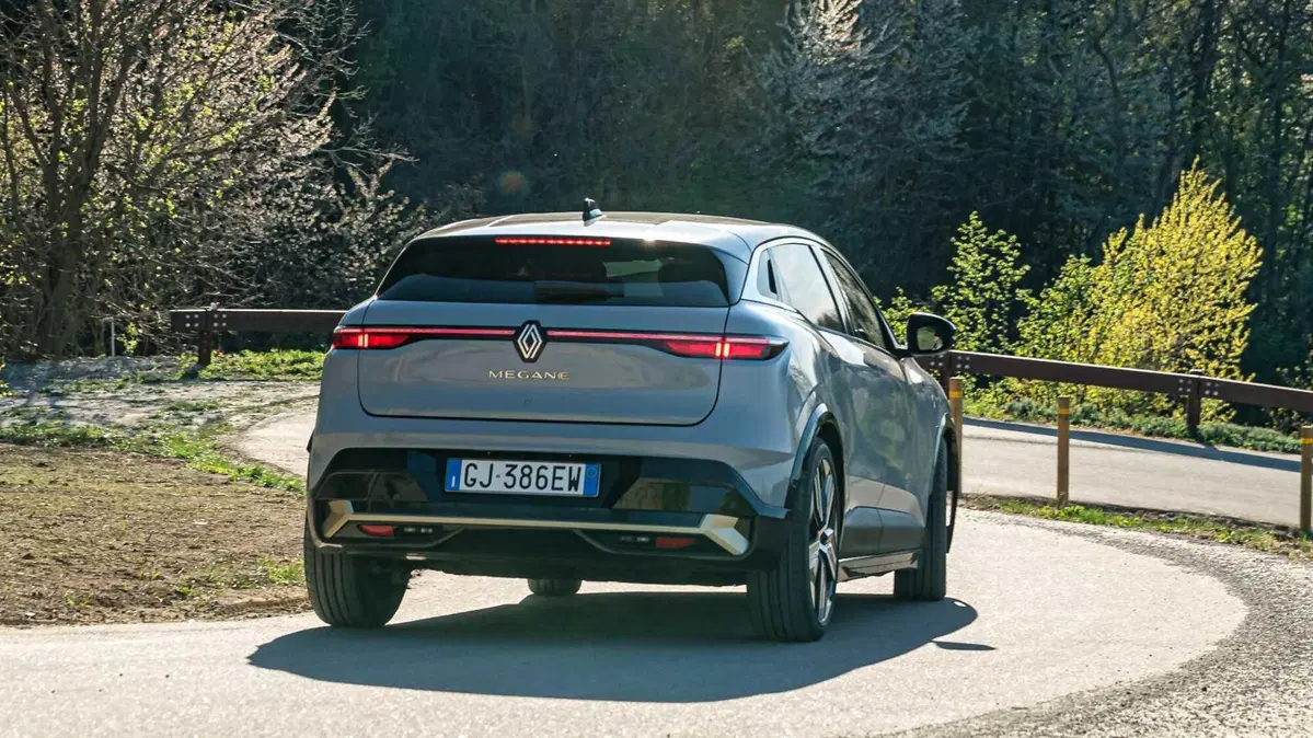 Renault Megane E-Tech Electric Evolution EV60 130cv AC22 (6)