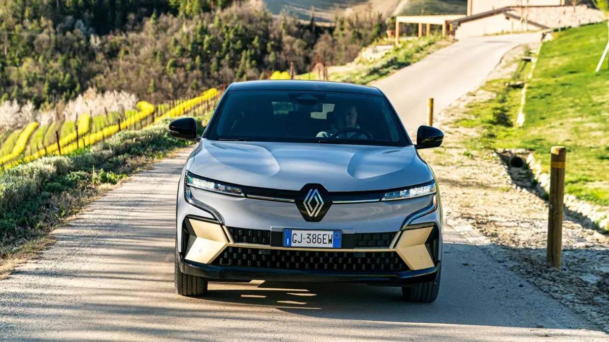 Renault Megane E-Tech Electric Evolution EV60 130cv AC22 (3)