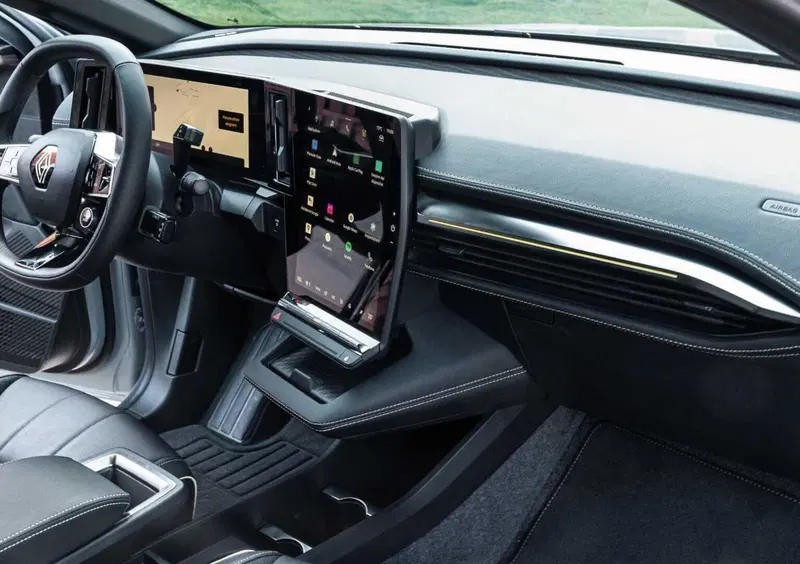 Renault Megane E-Tech Electric (7)
