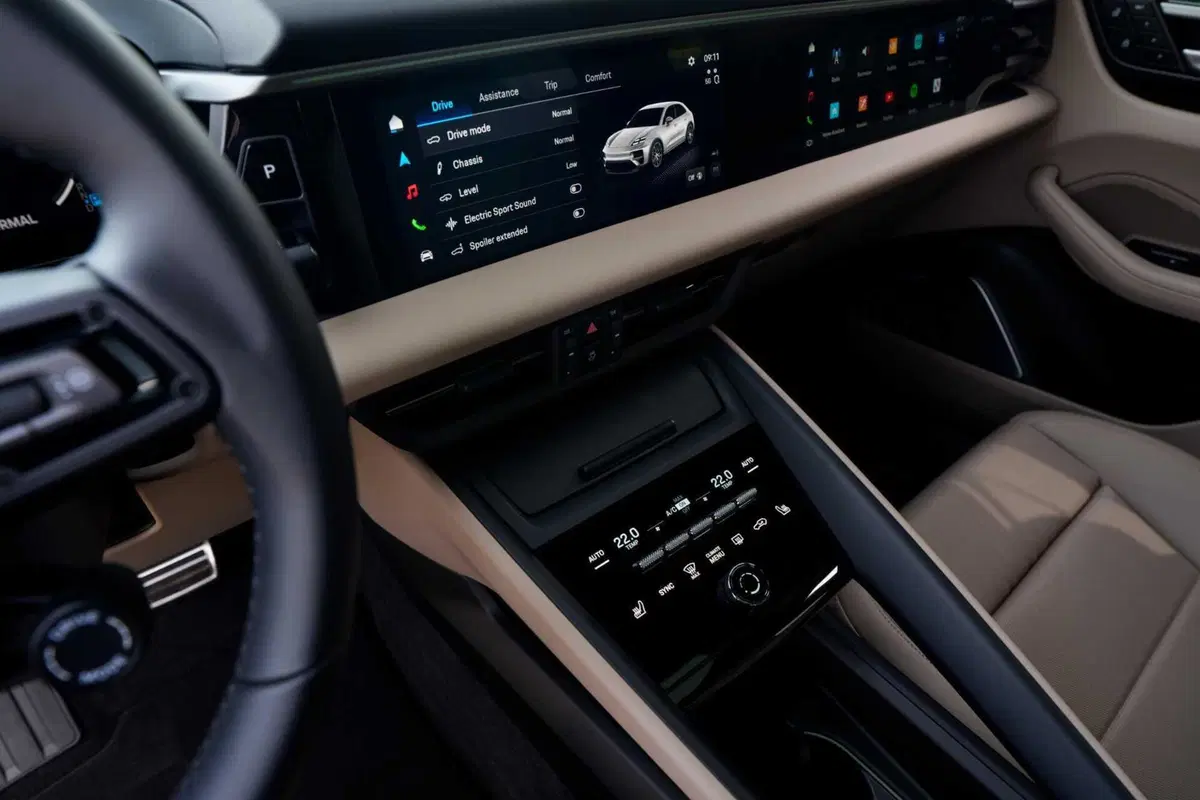 Porsche Macan: 100% elettrica, chi dice che non è una vera Porsche? (14)