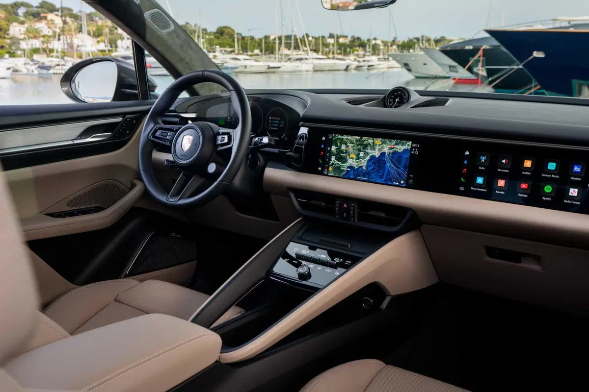Porsche Macan: 100% elettrica, chi dice che non è una vera Porsche? (15)