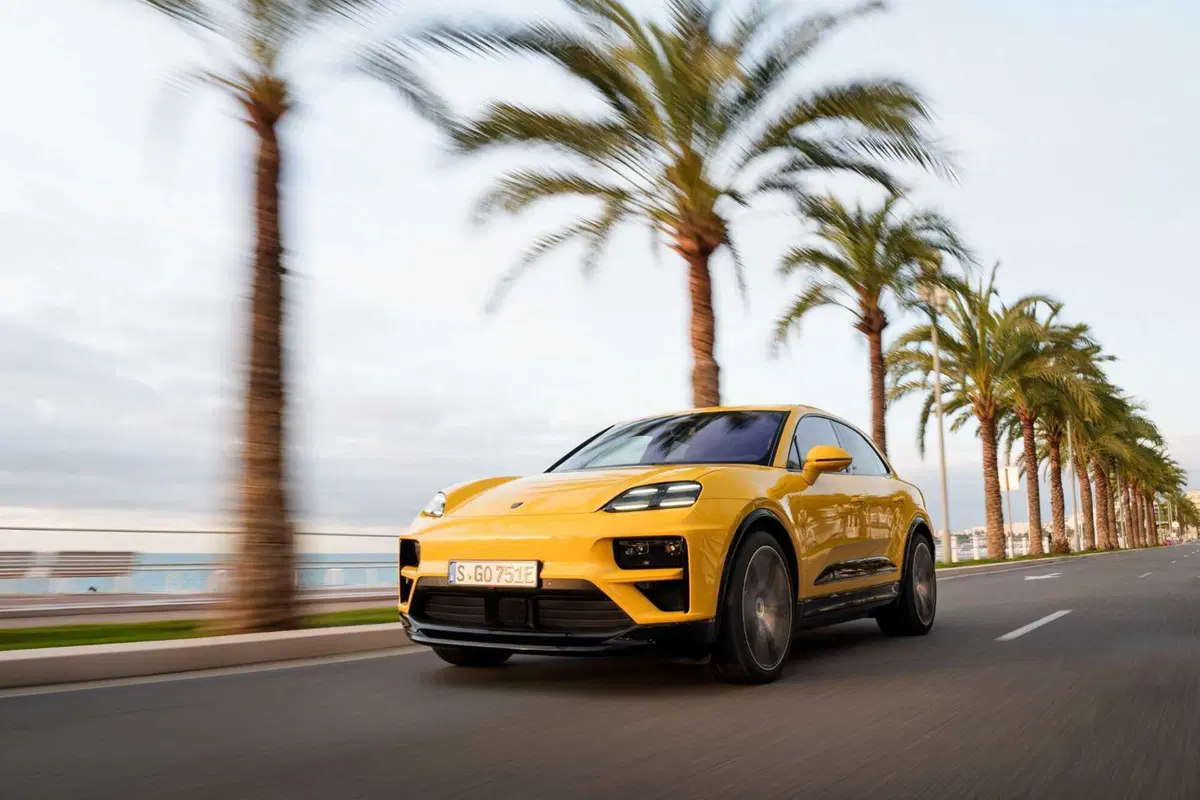Porsche Macan: 100% elettrica, chi dice che non è una vera Porsche? (23)