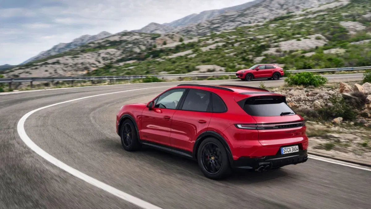 Porsche Cayenne GTS: 500 CV con l'assetto della Turbo GT (2)