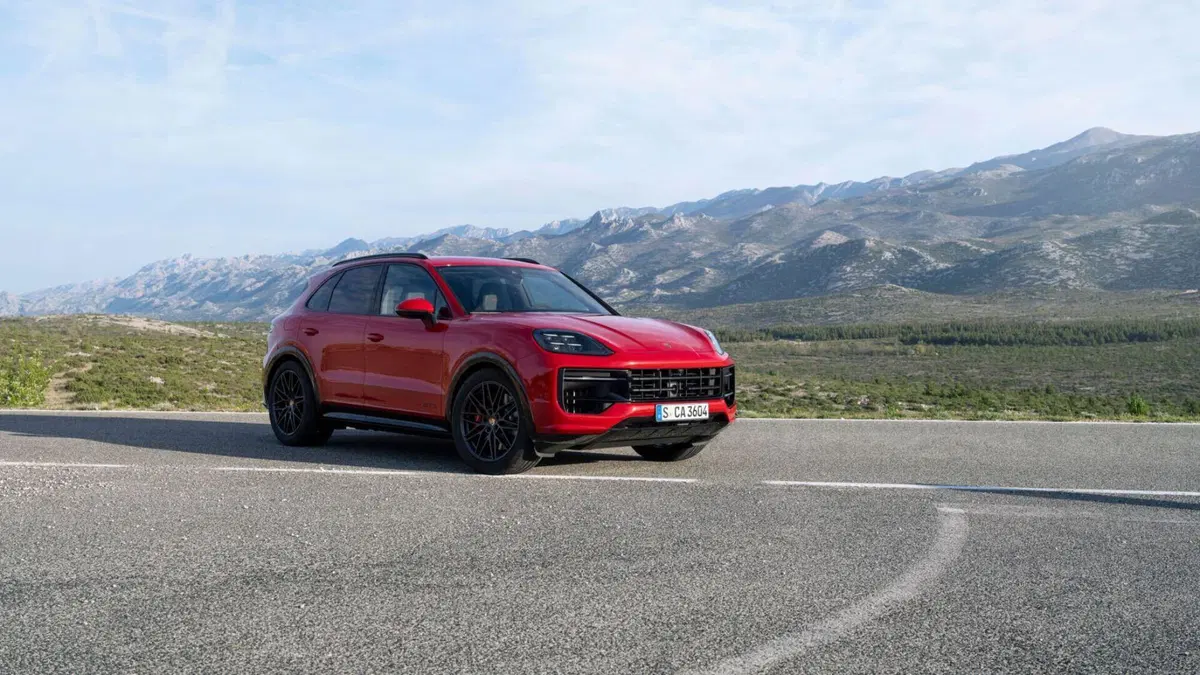Porsche Cayenne GTS: 500 CV con l'assetto della Turbo GT (6)