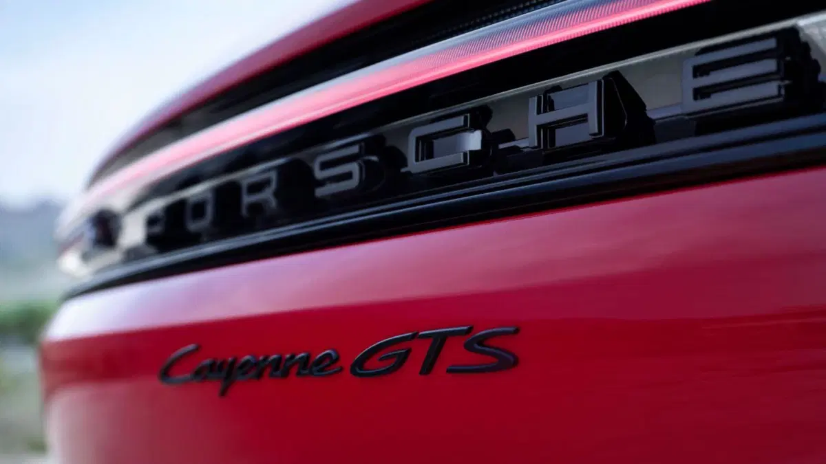 Porsche Cayenne GTS: 500 CV con l'assetto della Turbo GT (7)