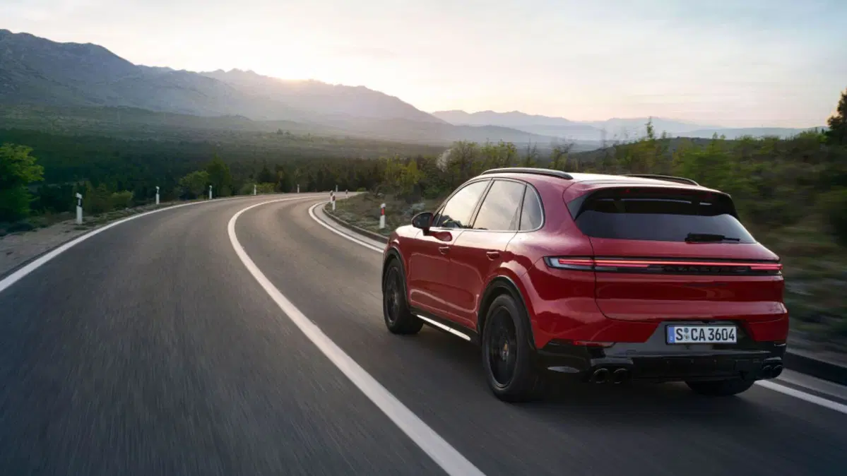 Porsche Cayenne GTS: 500 CV con l'assetto della Turbo GT (9)