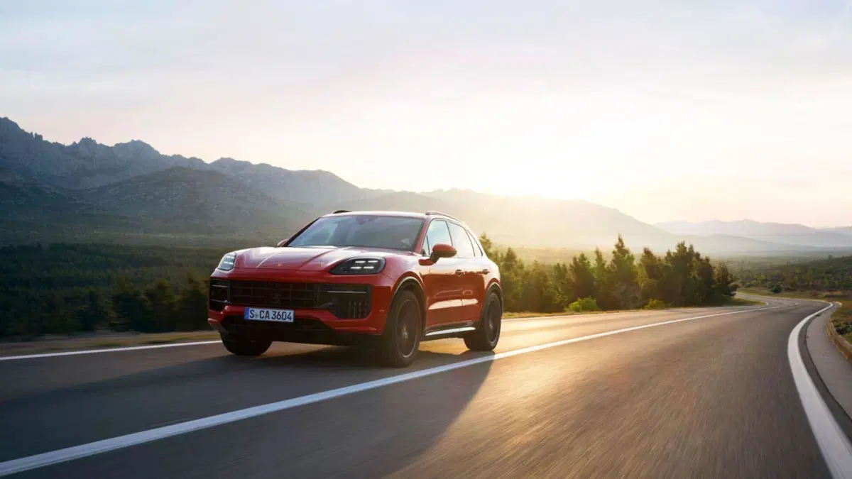 Porsche Cayenne GTS: 500 CV con l'assetto della Turbo GT (17)