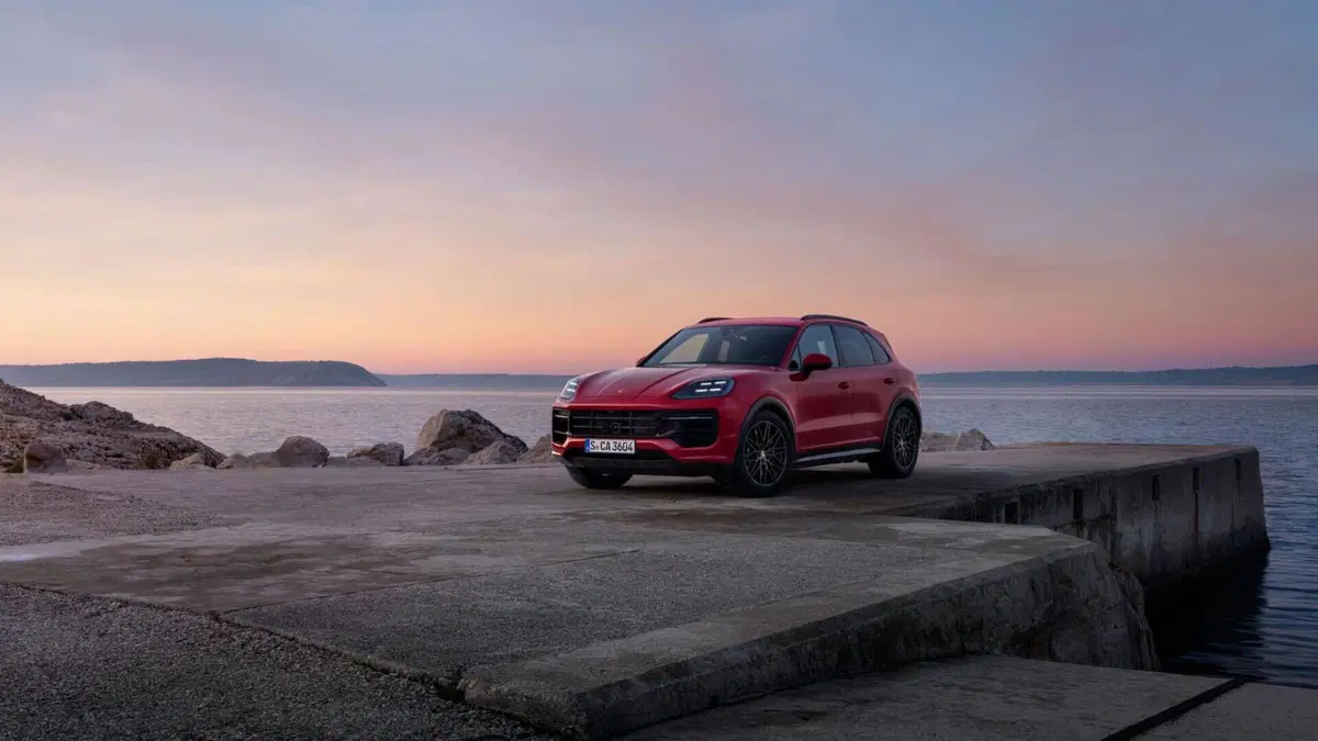 Porsche Cayenne GTS: 500 CV con l'assetto della Turbo GT (22)