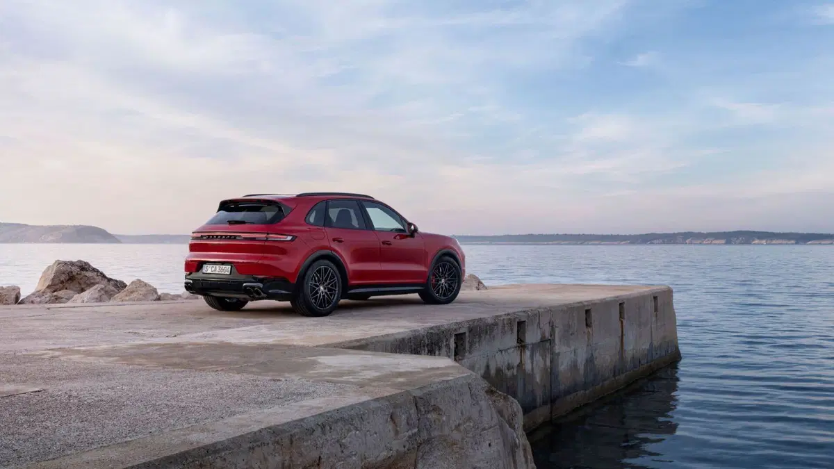 Porsche Cayenne GTS: 500 CV con l'assetto della Turbo GT (23)