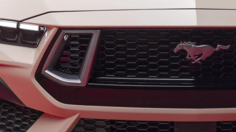 Ford Mustang: in arrivo un ibrida a trazione integrale