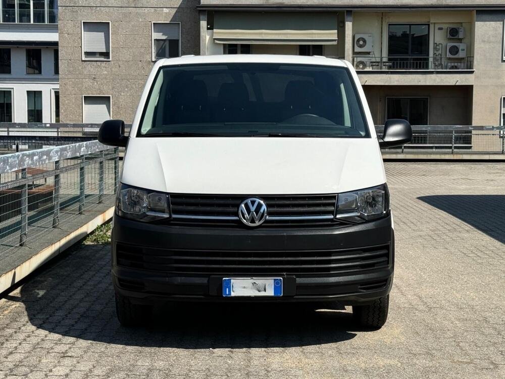 Volkswagen Veicoli Commerciali Transporter Furgone 2.0 TDI PL Furgone  del 2020 usata a Milano (3)