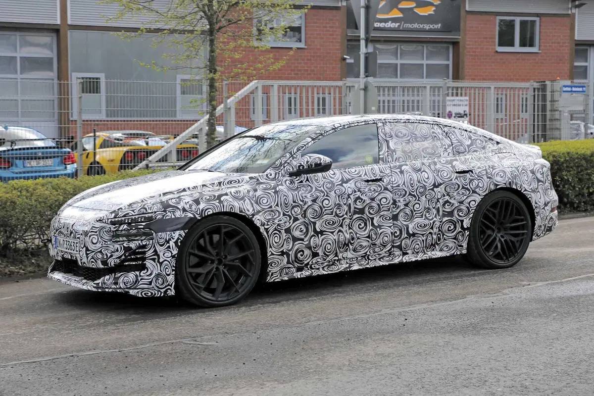 Audi S6 e RS6 e-Tron: le nuove elettriche saranno svelate entro la fine del 2024 (4)
