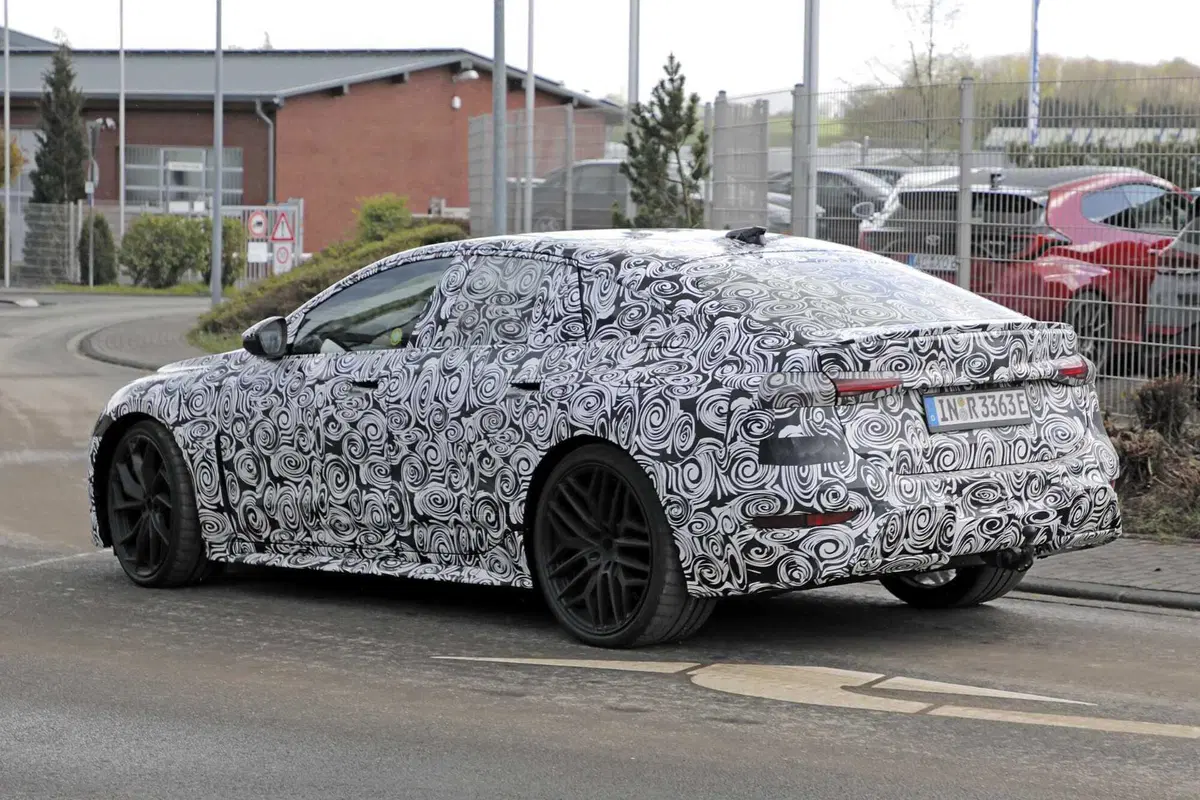 Audi S6 e RS6 e-Tron: le nuove elettriche saranno svelate entro la fine del 2024 (7)