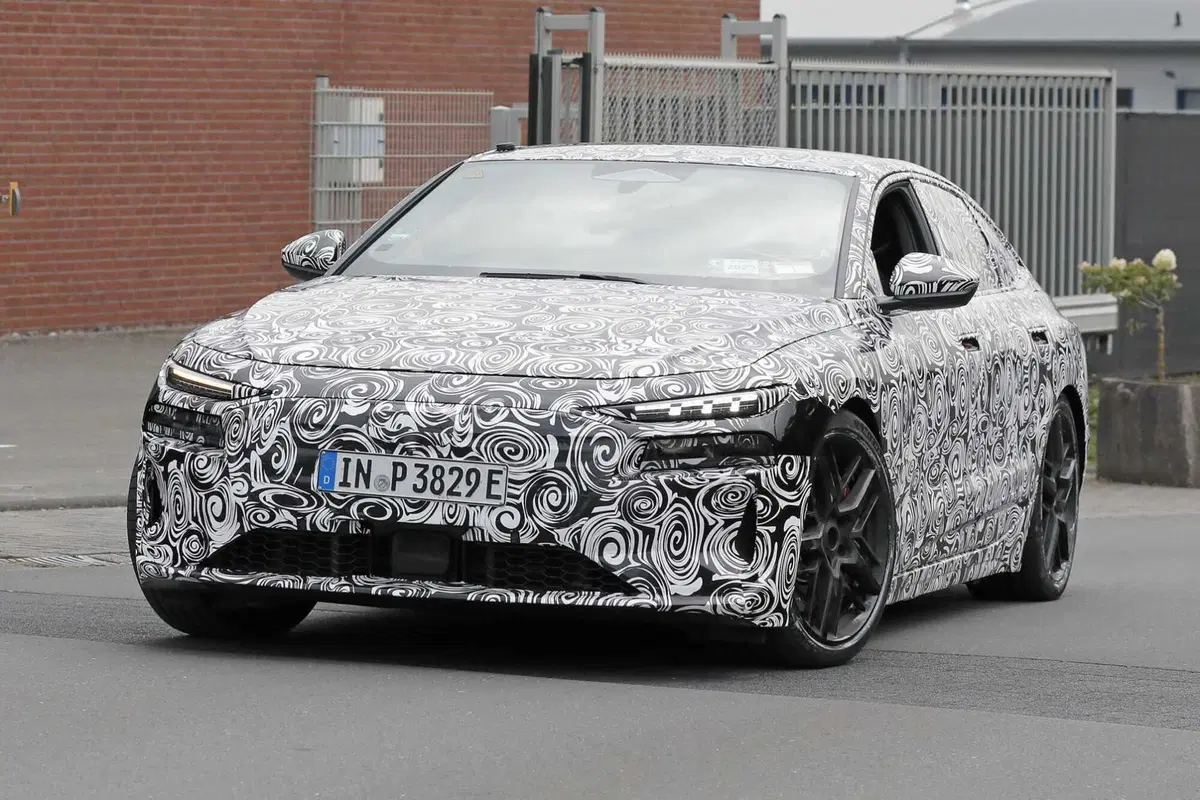 Audi S6 e RS6 e-Tron: le nuove elettriche saranno svelate entro la fine del 2024 (12)