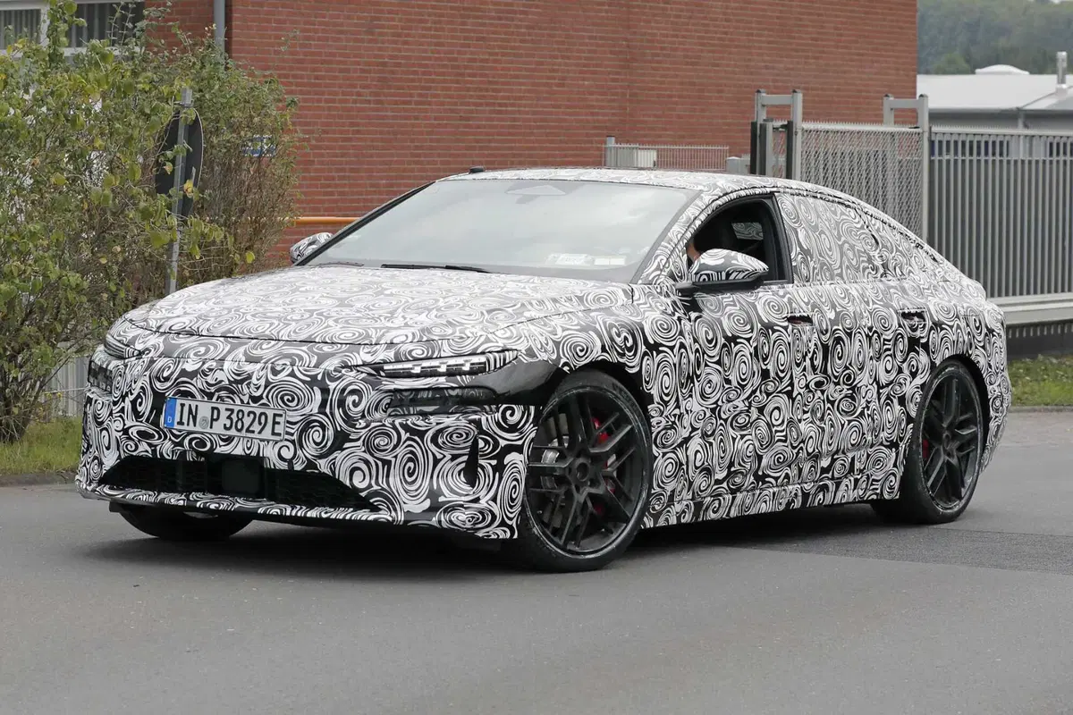 Audi S6 e RS6 e-Tron: le nuove elettriche saranno svelate entro la fine del 2024 (13)
