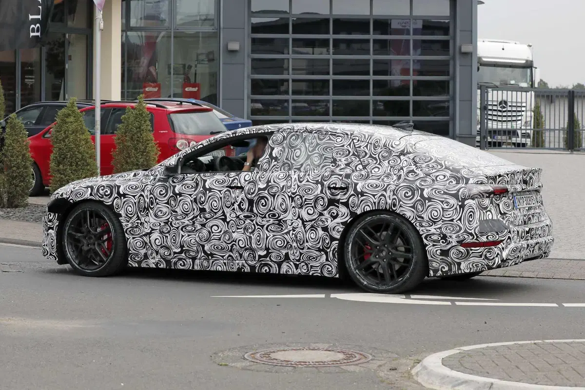 Audi S6 e RS6 e-Tron: le nuove elettriche saranno svelate entro la fine del 2024 (18)