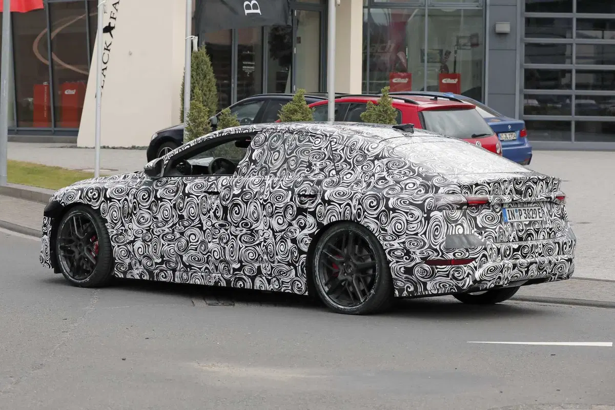 Audi S6 e RS6 e-Tron: le nuove elettriche saranno svelate entro la fine del 2024 (19)