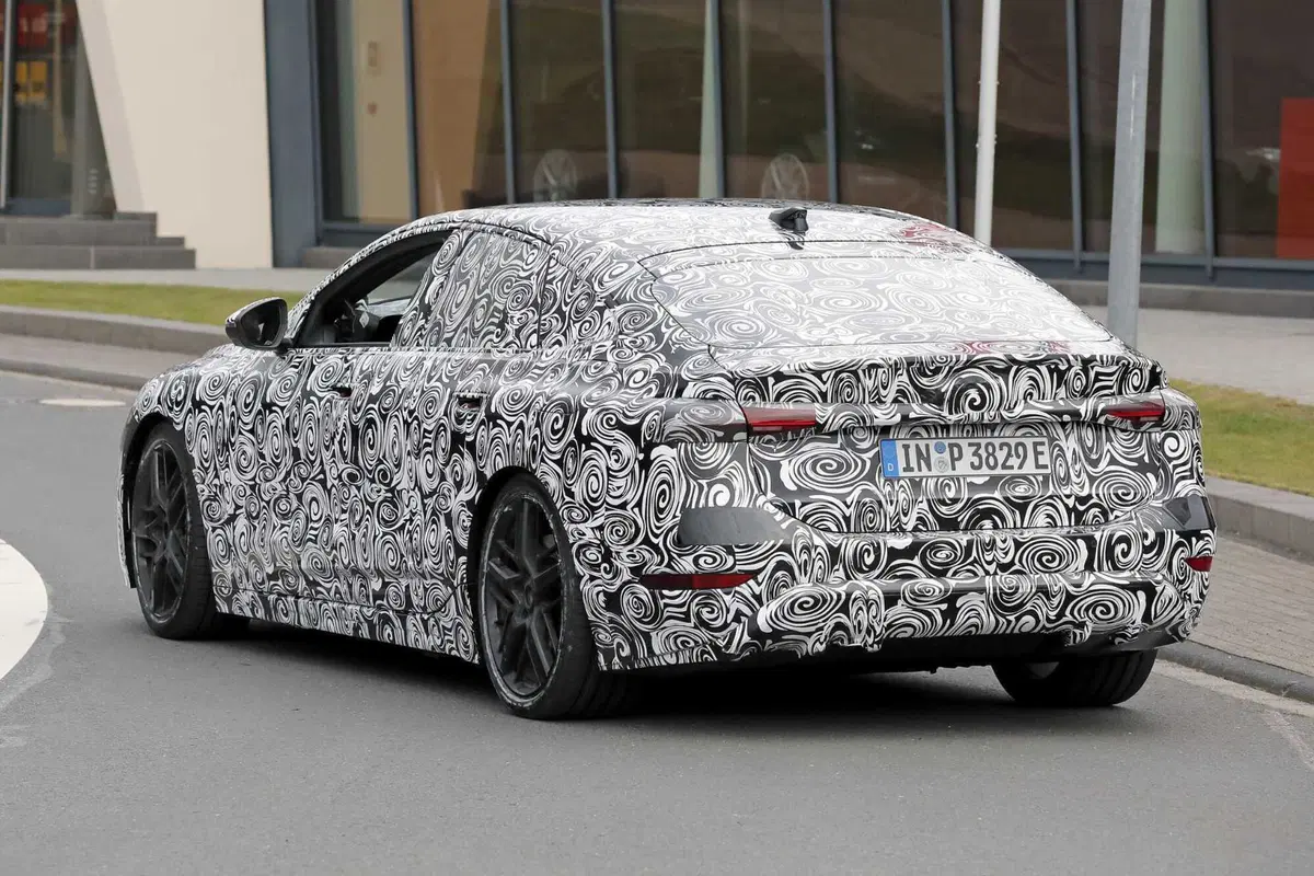 Audi S6 e RS6 e-Tron: le nuove elettriche saranno svelate entro la fine del 2024 (21)
