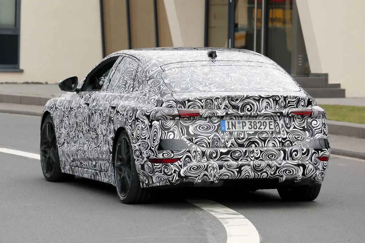 Audi S6 e RS6 e-Tron: le nuove elettriche saranno svelate entro la fine del 2024 (22)