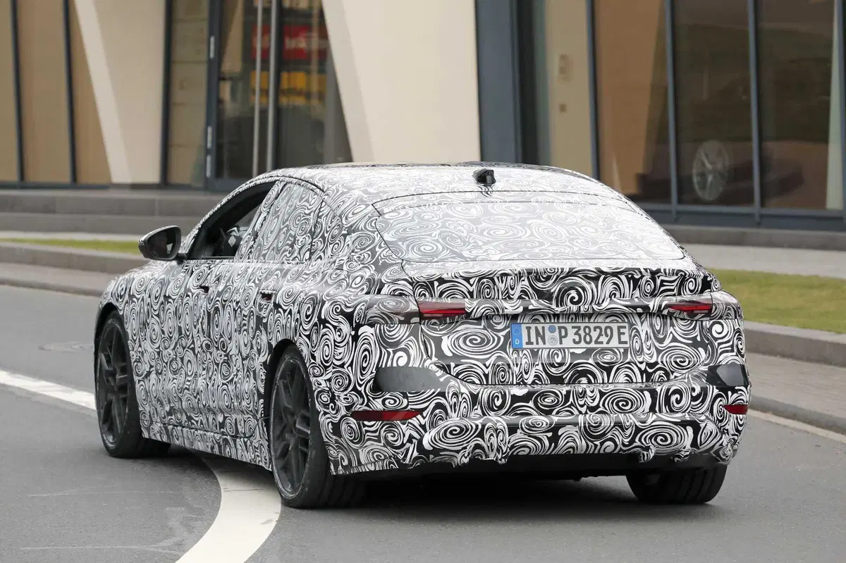 Audi S6 e RS6 e-Tron: le nuove elettriche saranno svelate entro la fine del 2024 (23)