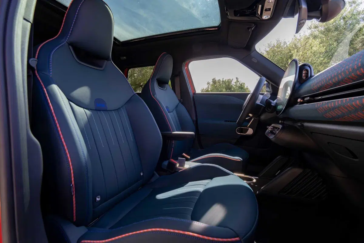 MINI Aceman: l'elettrica erede della Clubman che sfida Jeep Avenger  (7)