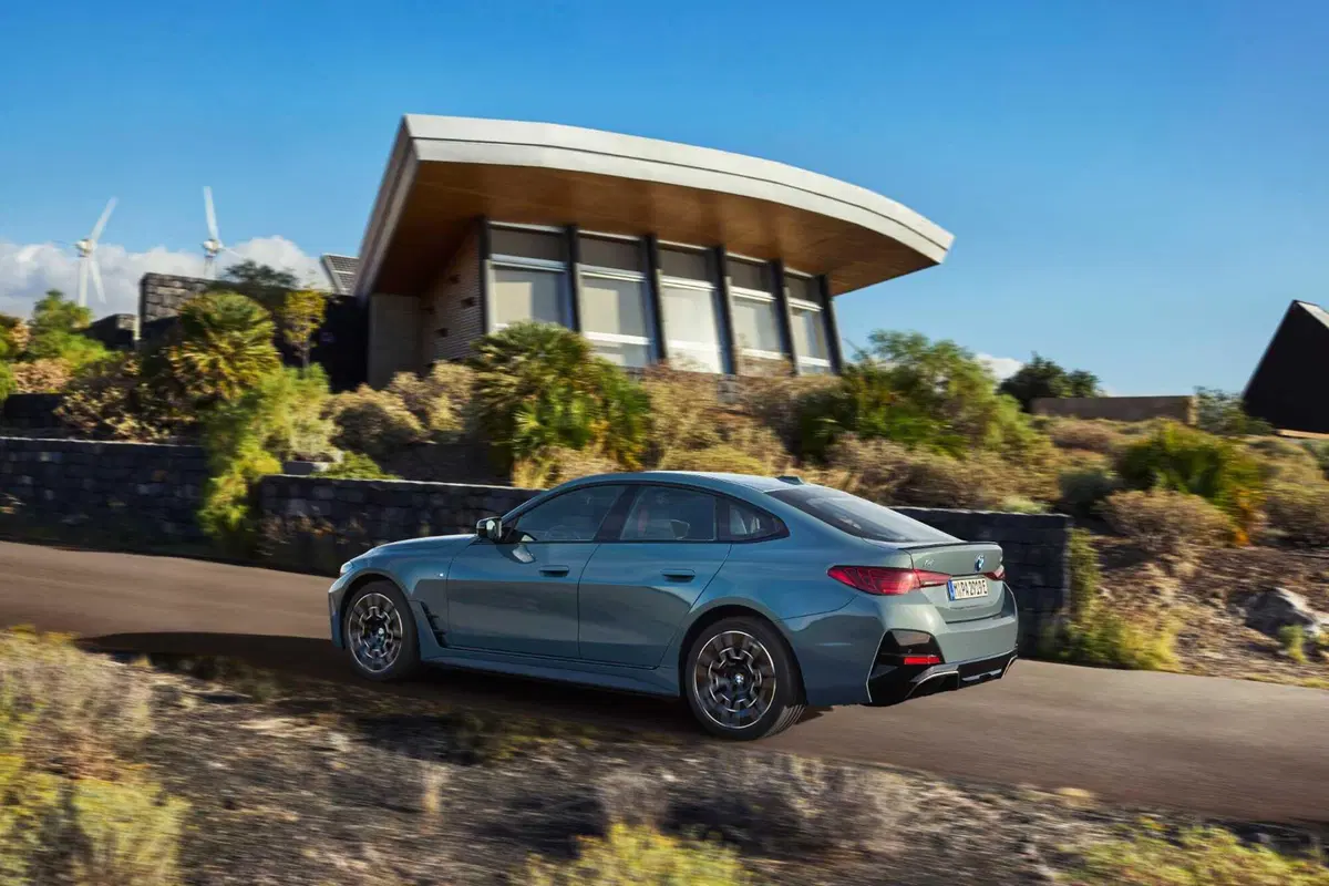 Nuovo Restyling BMW Serie 4 Gran Coupé e i4, ecco cosa cambia  (6)