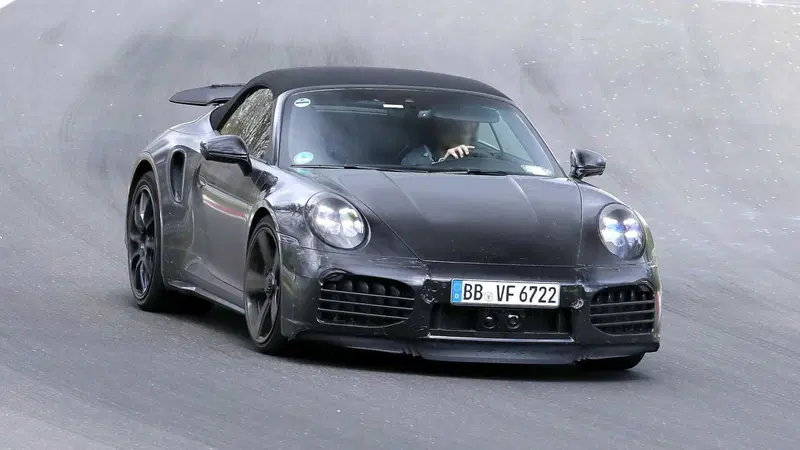 Porsche 911, ecco il nuovo facelift dell'intera gamma [Foto Spia]
