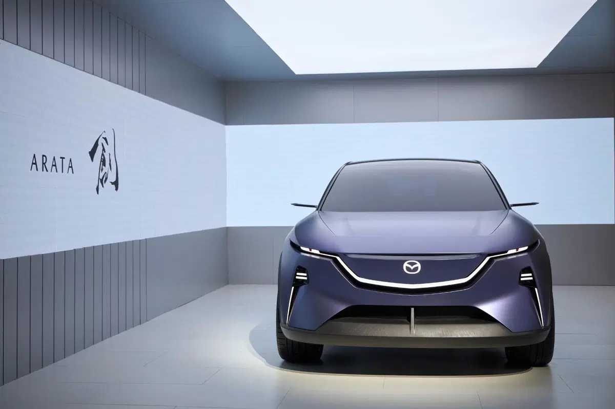 Mazda al Salone di Pechino 2024: la berlina EZ-6 e il crossover Arata (4)