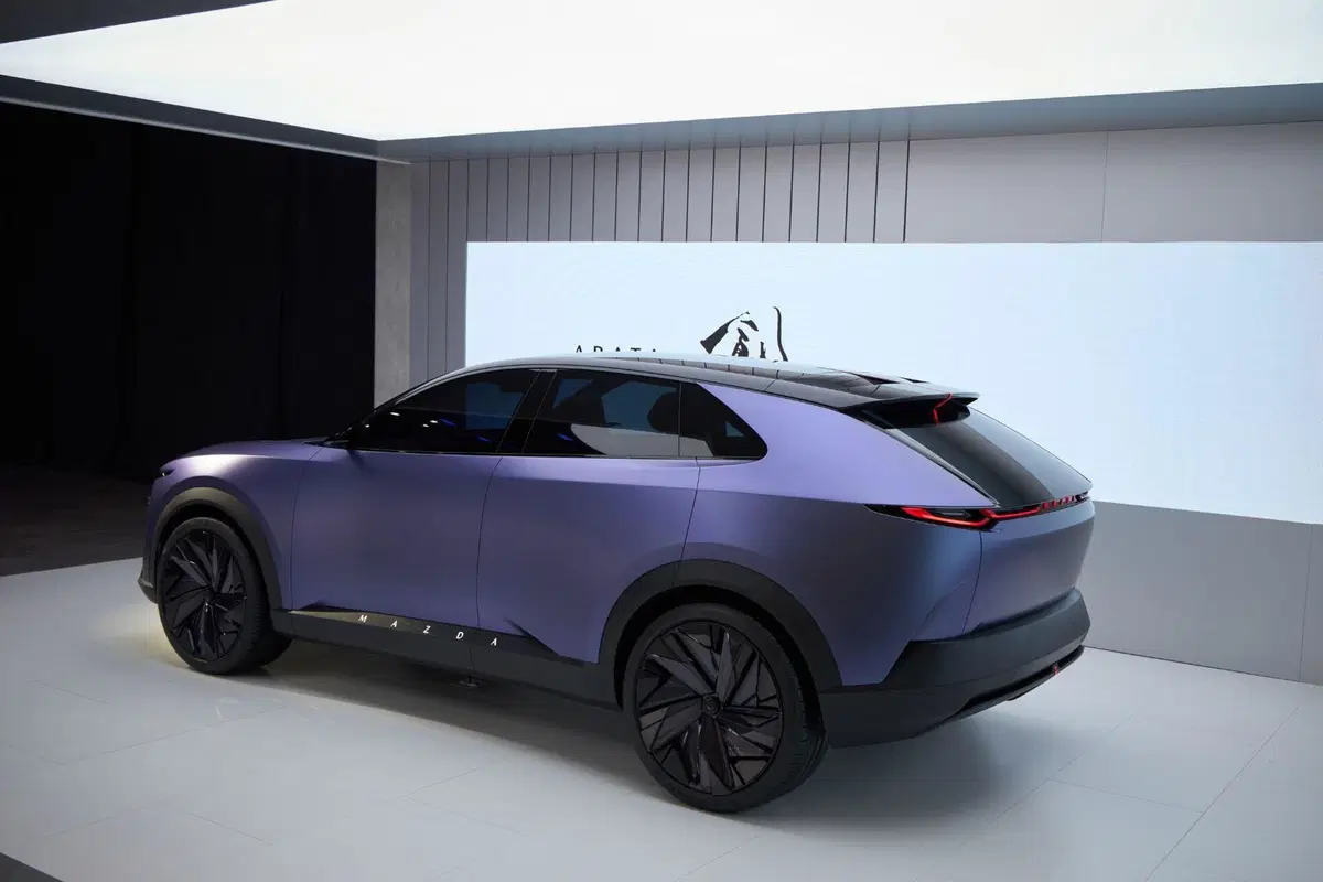 Mazda al Salone di Pechino 2024: la berlina EZ-6 e il crossover Arata (6)