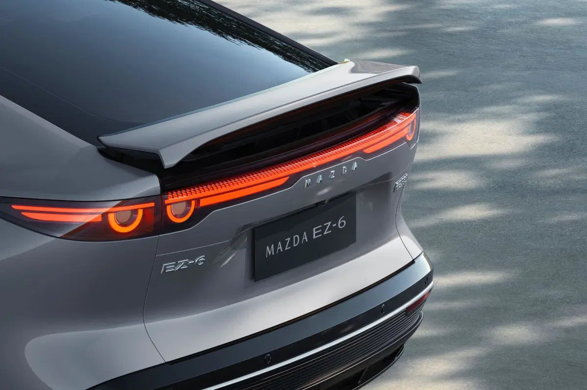 Mazda al Salone di Pechino 2024: la berlina EZ-6 e il crossover Arata (19)