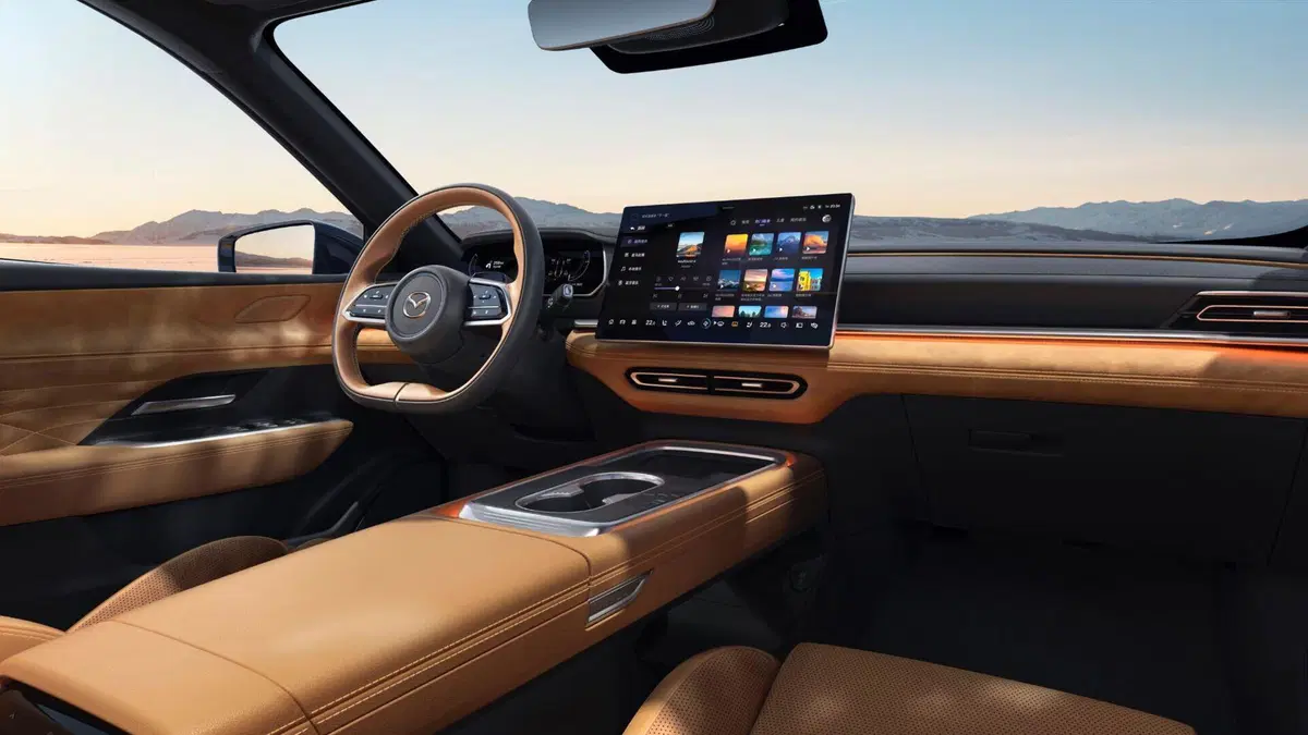 Mazda al Salone di Pechino 2024: la berlina EZ-6 e il crossover Arata (20)