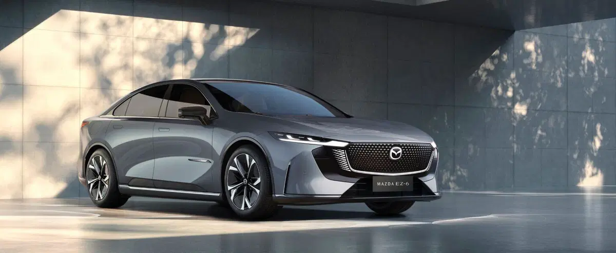 Mazda al Salone di Pechino 2024: la berlina EZ-6 e il crossover Arata (21)