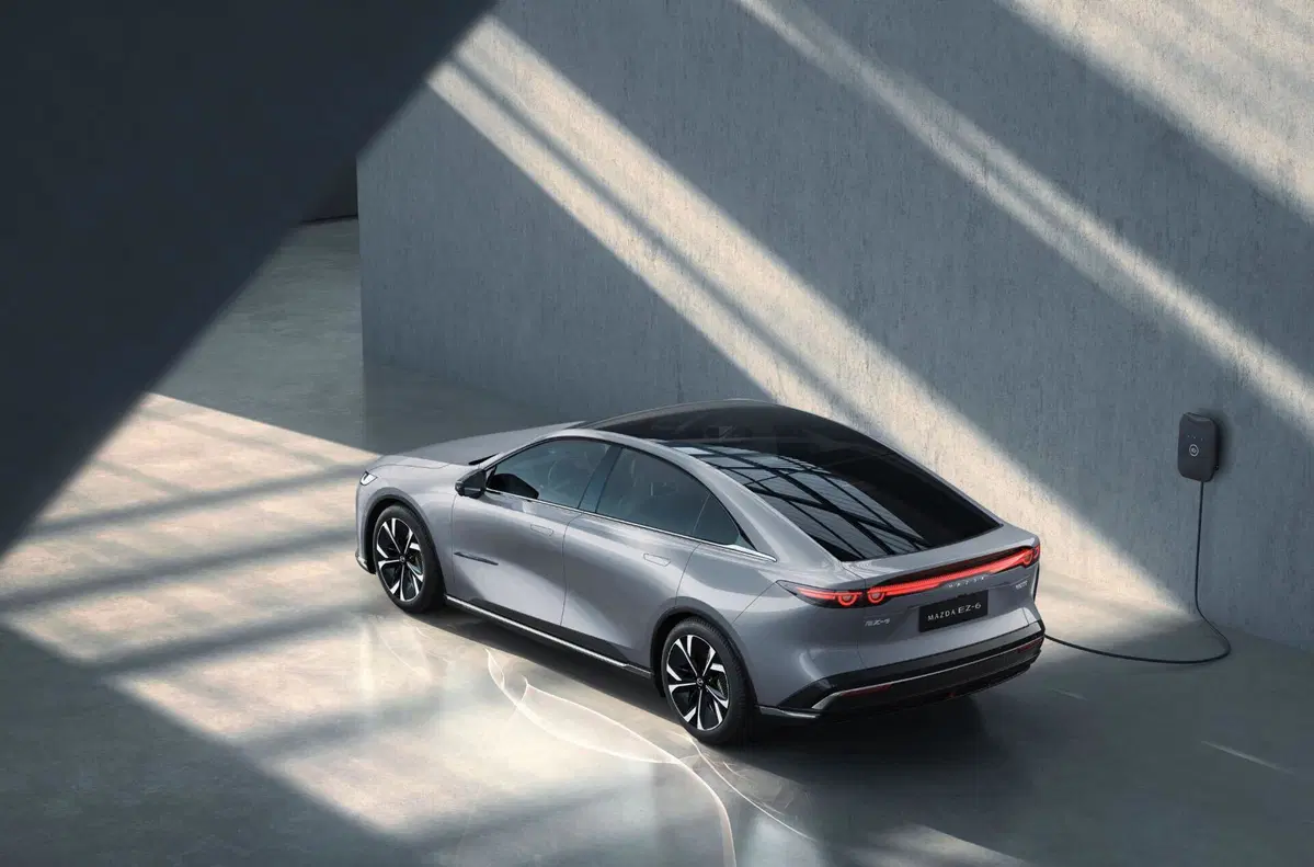 Mazda al Salone di Pechino 2024: la berlina EZ-6 e il crossover Arata (29)