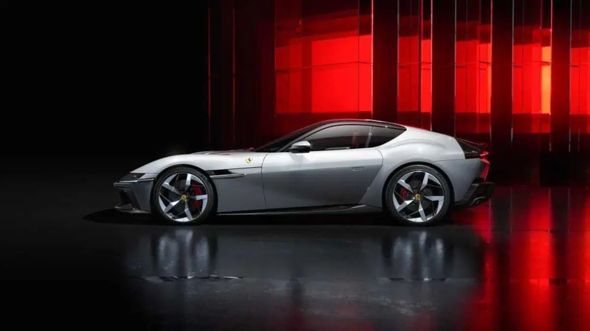 Ferrari 12Cilindri: il capolavoro di Flavio Manzoni, purissima energia dentro di lei (7)