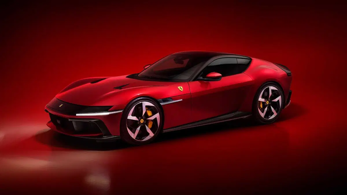 Ferrari 12Cilindri: il capolavoro di Flavio Manzoni, purissima energia dentro di lei (14)