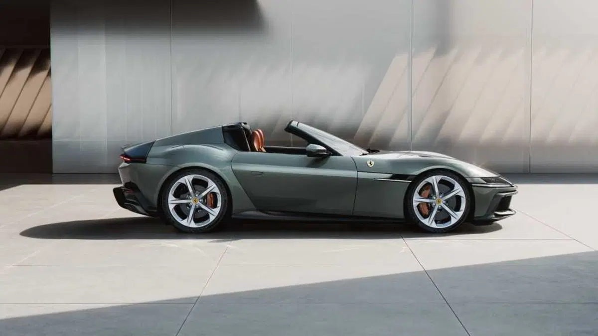 Ferrari 12Cilindri: il capolavoro di Flavio Manzoni, purissima energia dentro di lei (22)