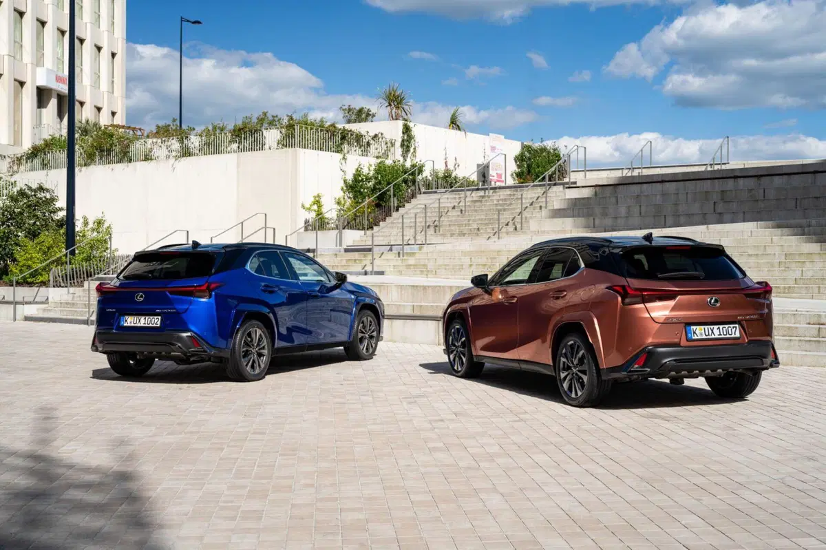 Lexus UX300h: l'ibrida è più potente e raffinata  (7)