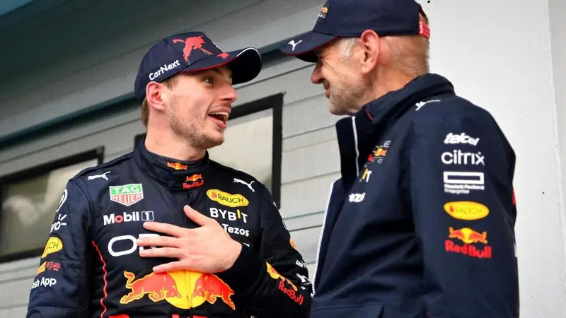 F1. Verstappen sull&rsquo;addio di Adrian Newey: &ldquo;Avrei preferito che rimanesse ma il suo addio non &egrave; un dramma per noi"