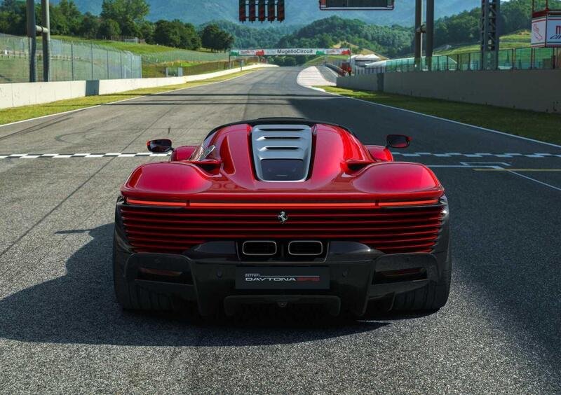 Ferrari Daytona Sp3 (4)