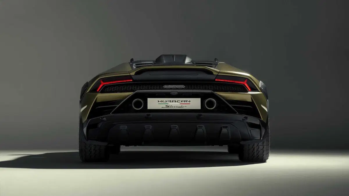 Lamborghini Huracán Coupé Sterrato 5.2 610 awd (4)