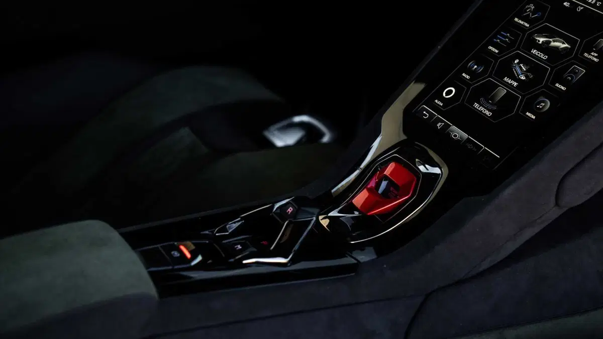Lamborghini Huracán Coupé Sterrato 5.2 610 awd (13)