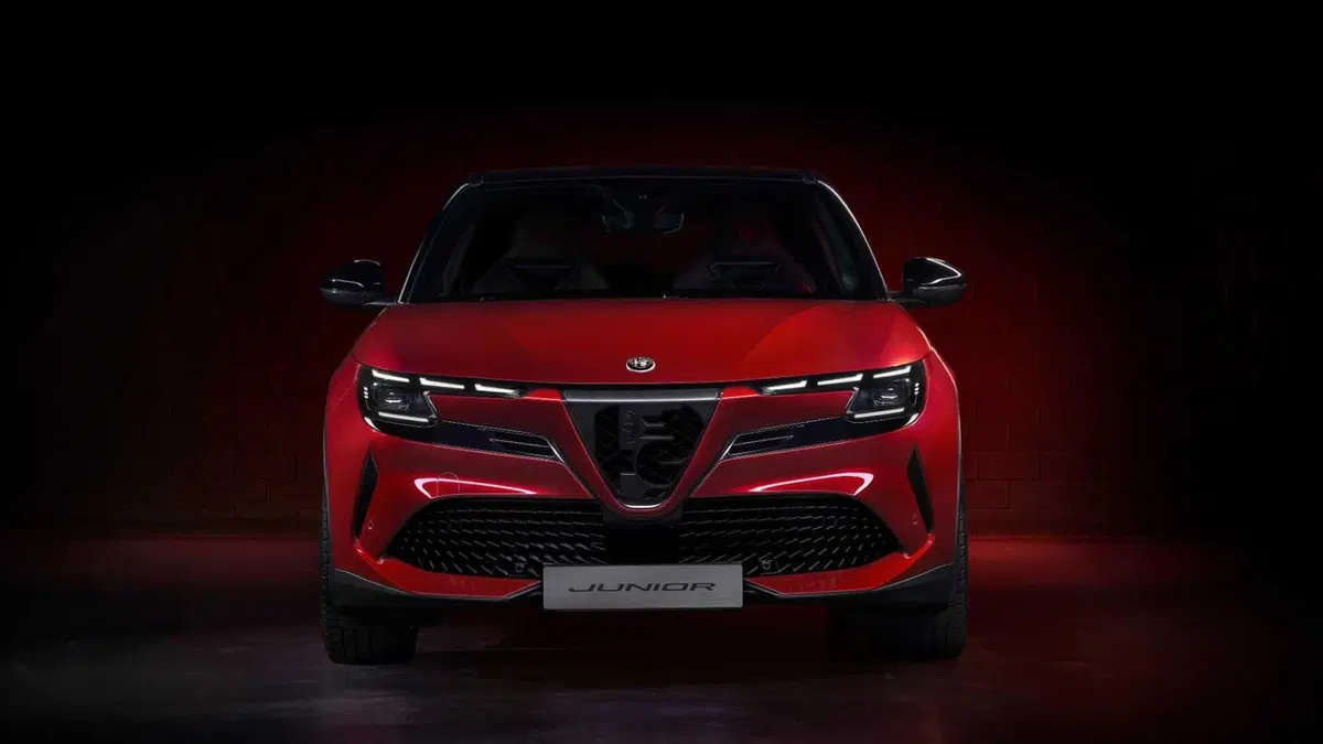 Alfa Romeo Junior 1.2 ibrida 145cv edct6 (2)