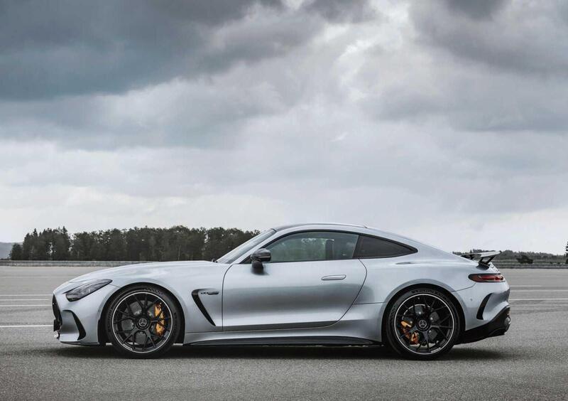 Mercedes-Benz AMG GT (2023-->>) (4)